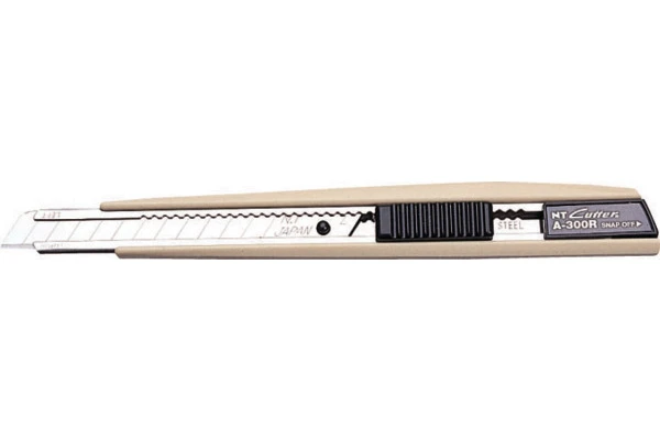 NT Cutter A-300RP, Kunststoff-Gehäuse, beige (EAN: 4904011010125)