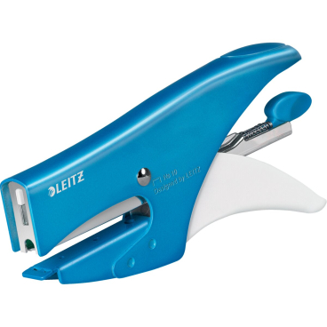 LEITZ Heftzange WOW, Heftleistung: 15 Blatt, blau-metallic (EAN: 4002432100156)
